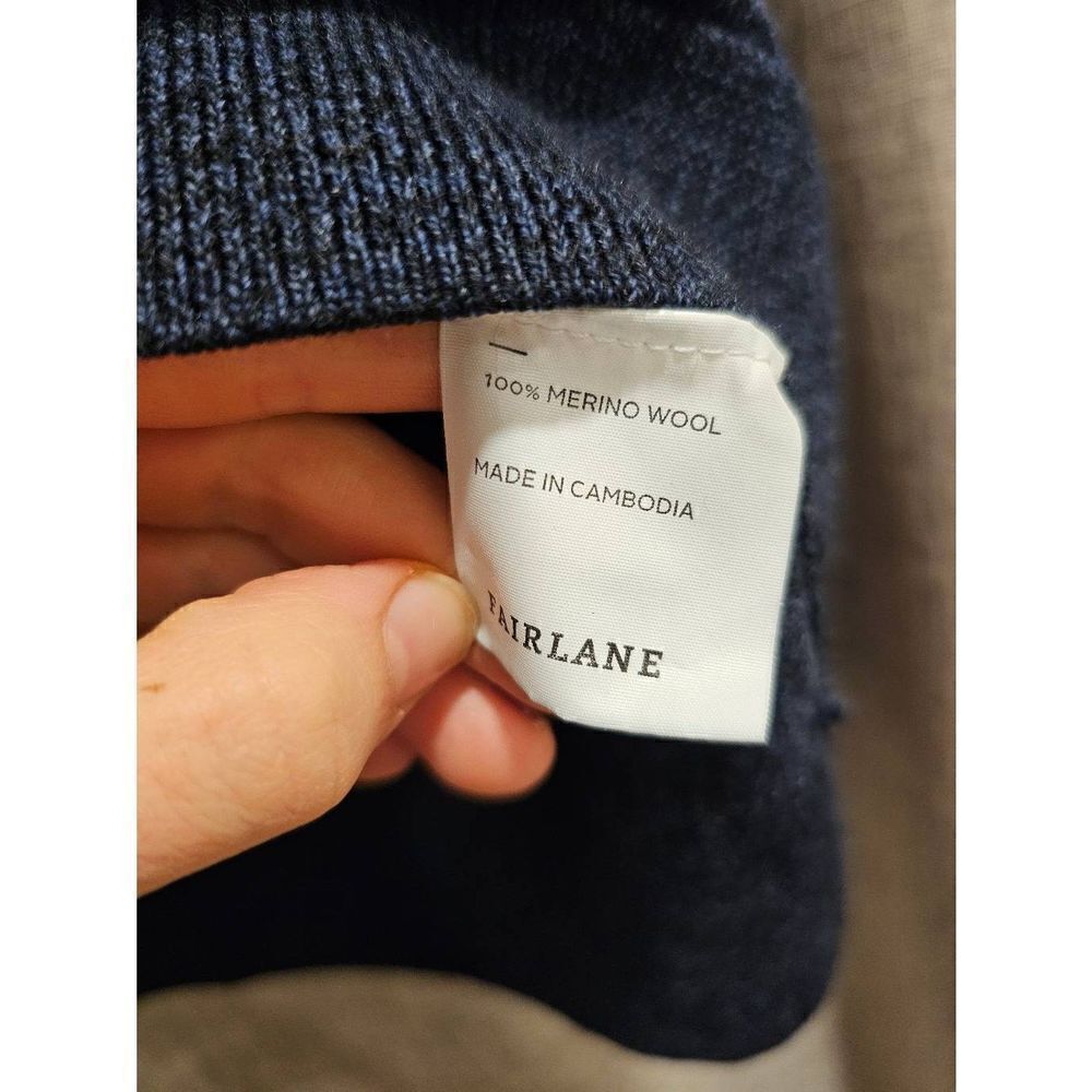 Fairlane 100% Merino Wool Sweater size XL v neck - Picture 2 of 4